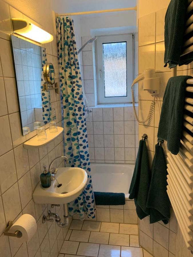Bed and Breakfast Zum Armen Mann Düsseldorf Esterno foto