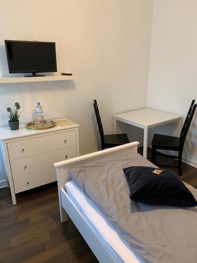 Bed and Breakfast Zum Armen Mann Düsseldorf Esterno foto