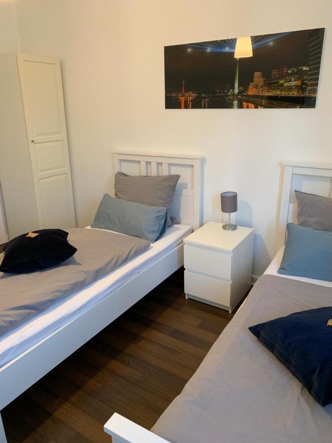 Bed and Breakfast Zum Armen Mann Düsseldorf Esterno foto