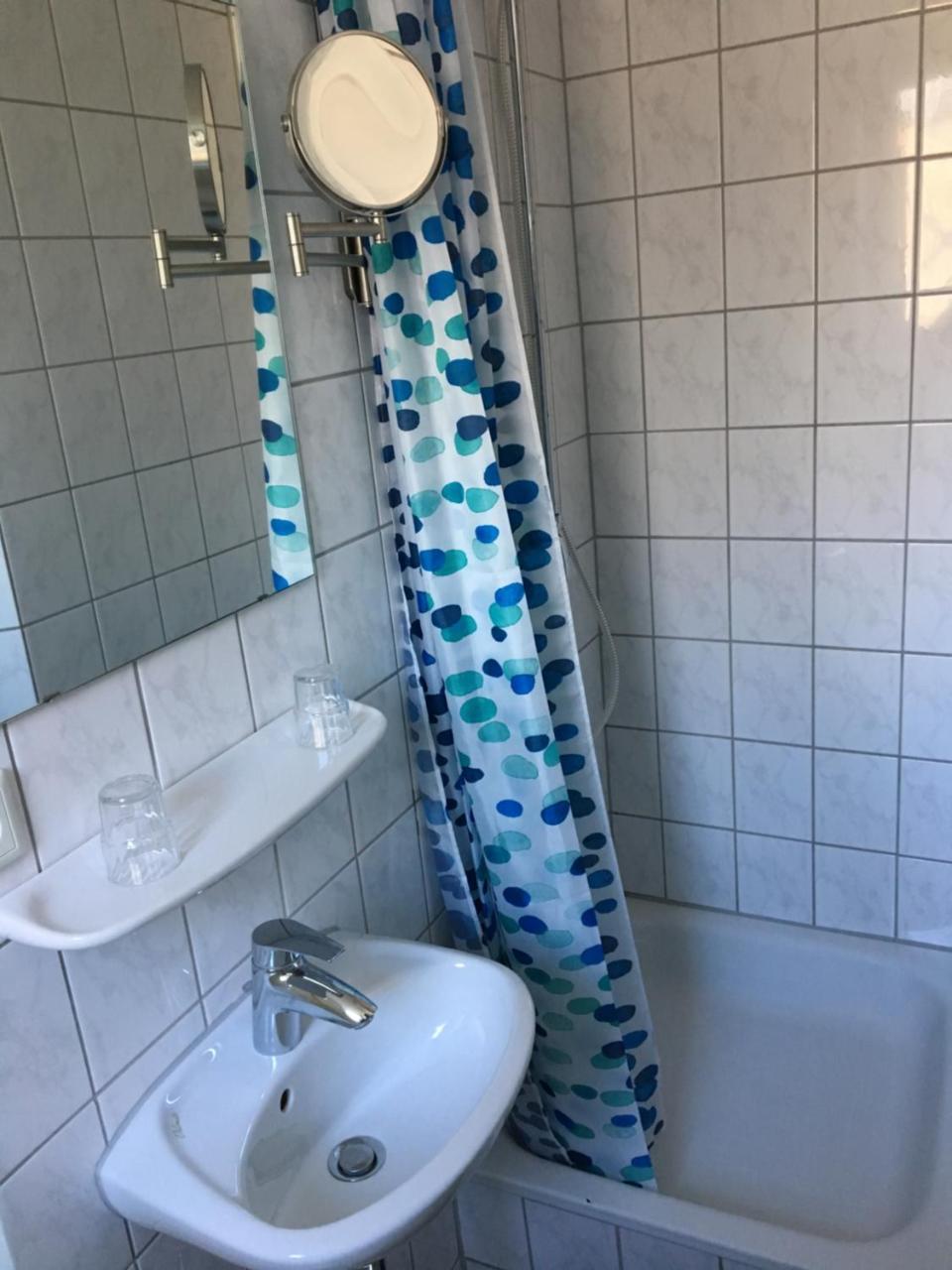 Bed and Breakfast Zum Armen Mann Düsseldorf Esterno foto
