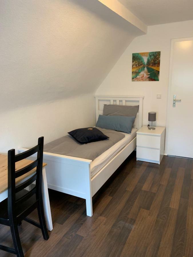 Bed and Breakfast Zum Armen Mann Düsseldorf Esterno foto
