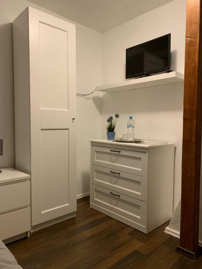 Bed and Breakfast Zum Armen Mann Düsseldorf Esterno foto