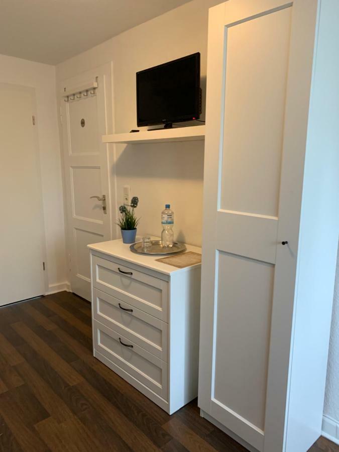 Bed and Breakfast Zum Armen Mann Düsseldorf Esterno foto